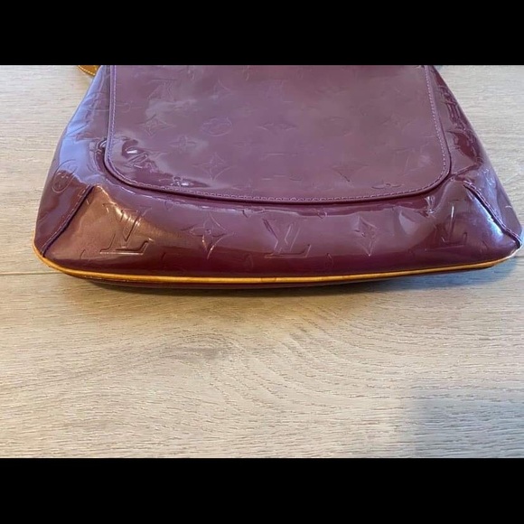 Authentic Louis Vuitton purple vernis handbag - Picture 5 of 8